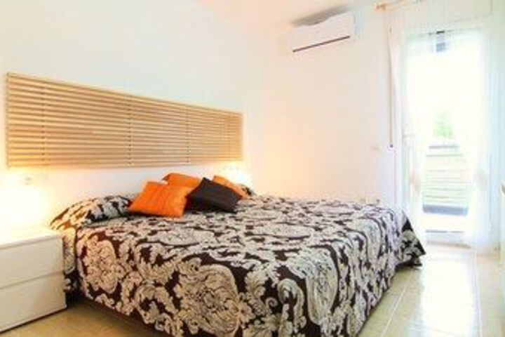 Room 55 of 176