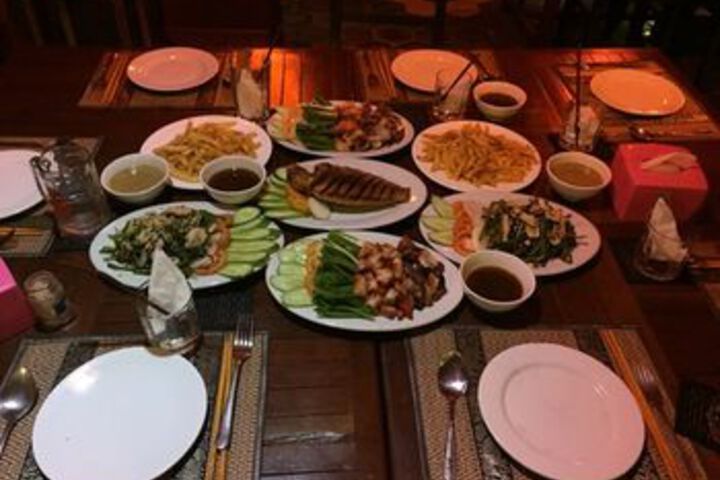 Dining 16 of 71