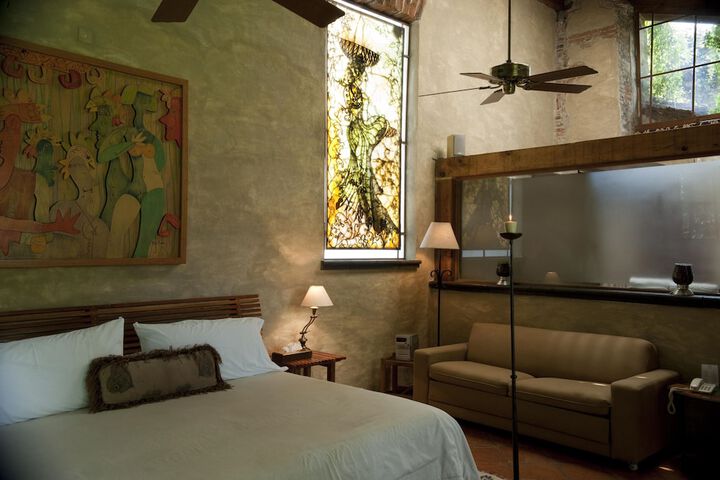 Room 8 of 181