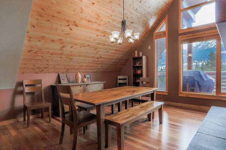 Dining Photos