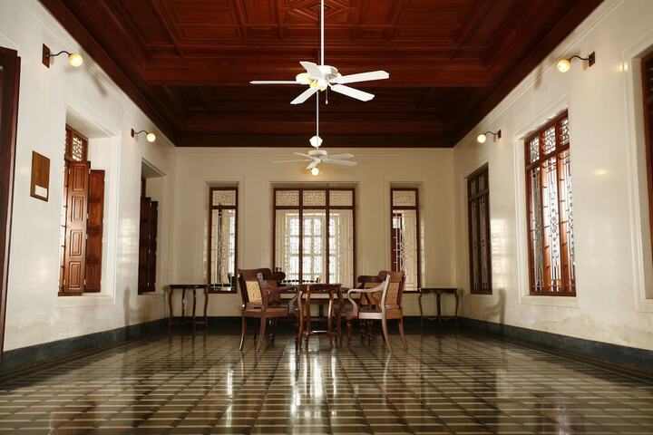 Hotel Lobby
