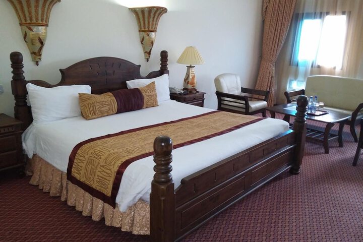 Room 7 of 52