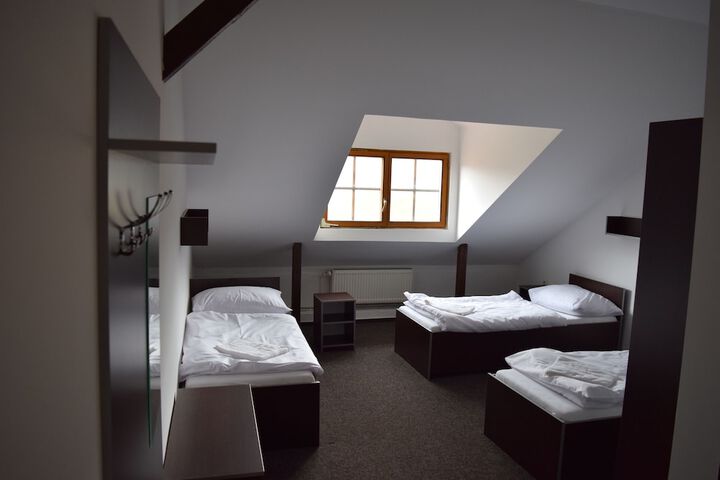 Room 34 of 90