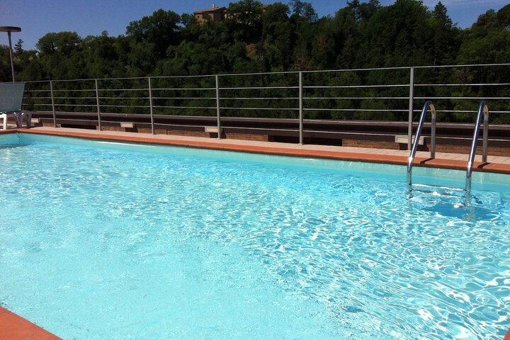 Pool 37 of 51