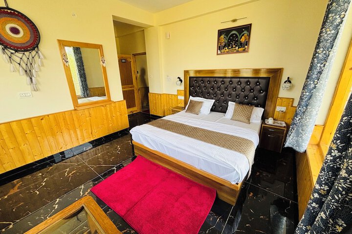 Room 5 of 27