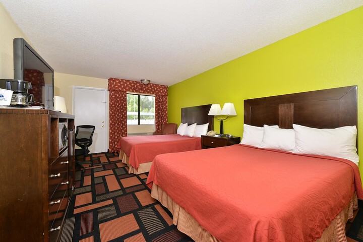 Room 5 of 15