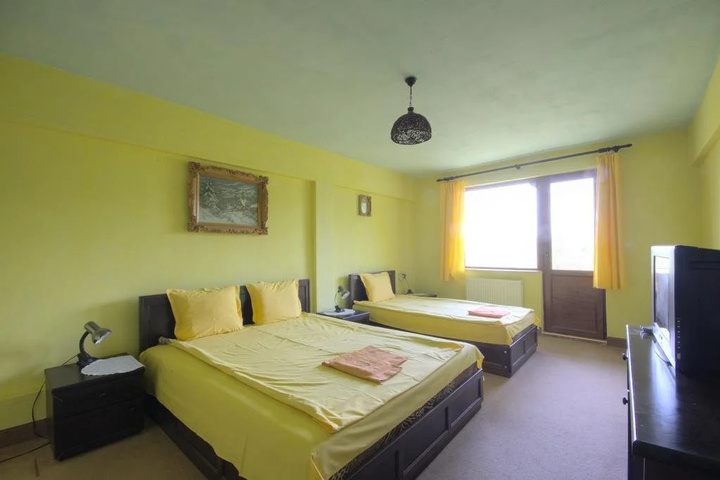 Room 3 of 11