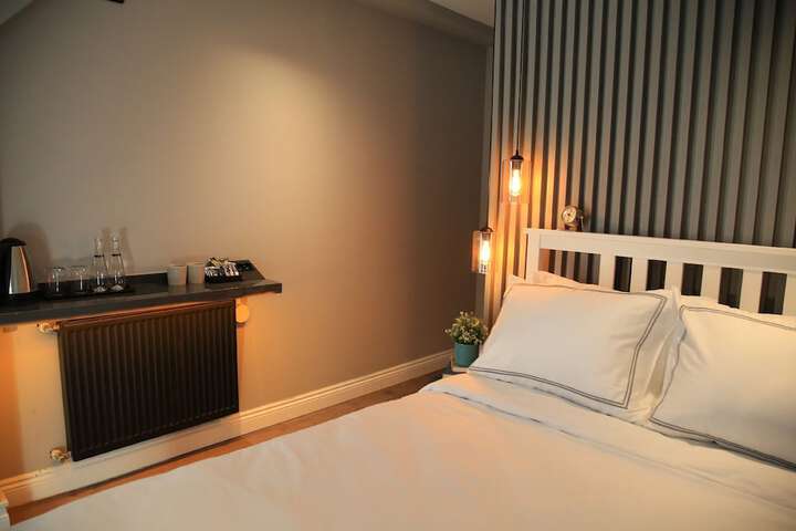 Room 5 of 71
