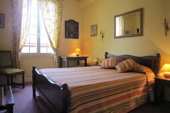 Room 12 of 52