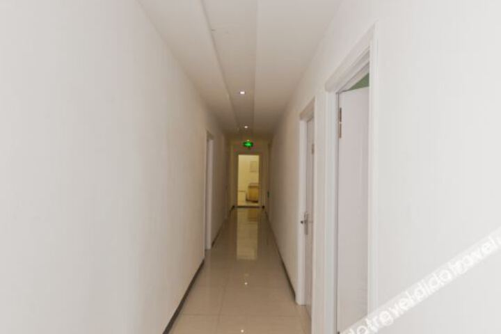 Hotel Interior 4 of 13