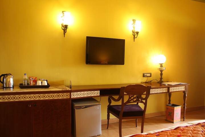 Room 7 of 65
