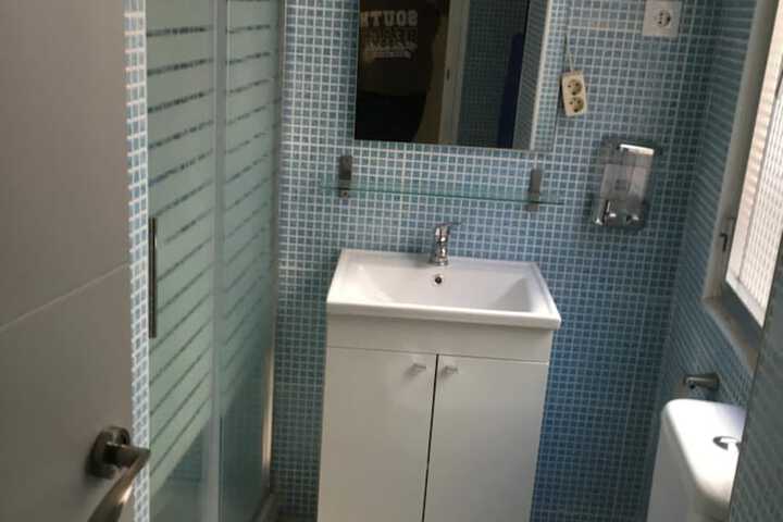 Room 16 of 20