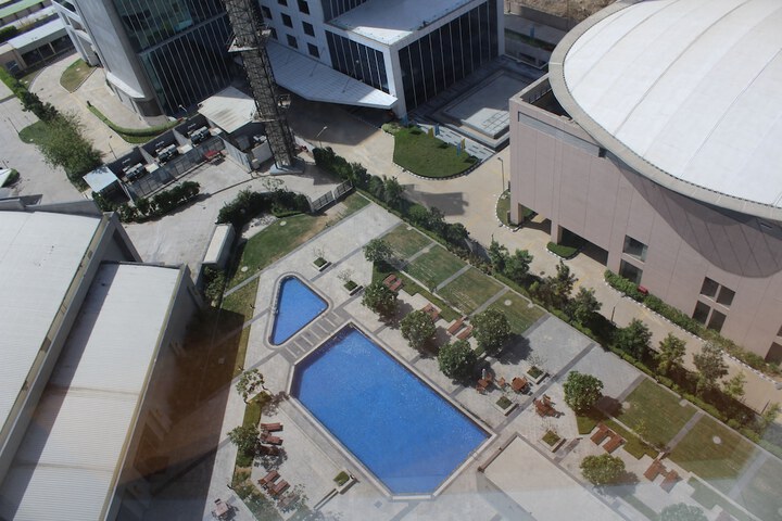 Hotel Pool
