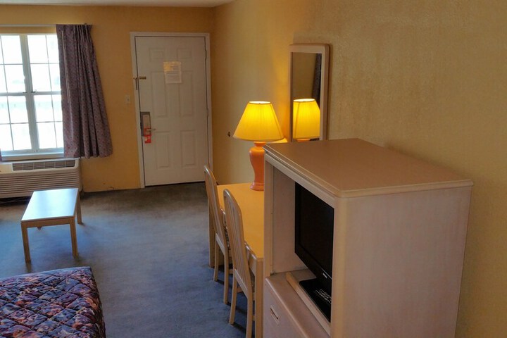 Room 10 of 46