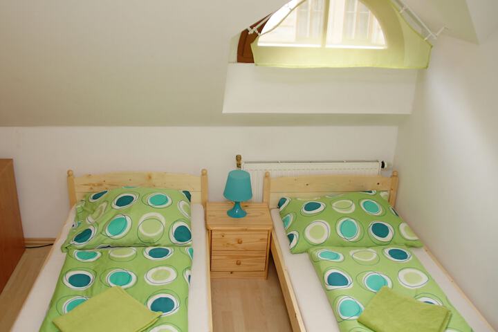 Room 12 of 12