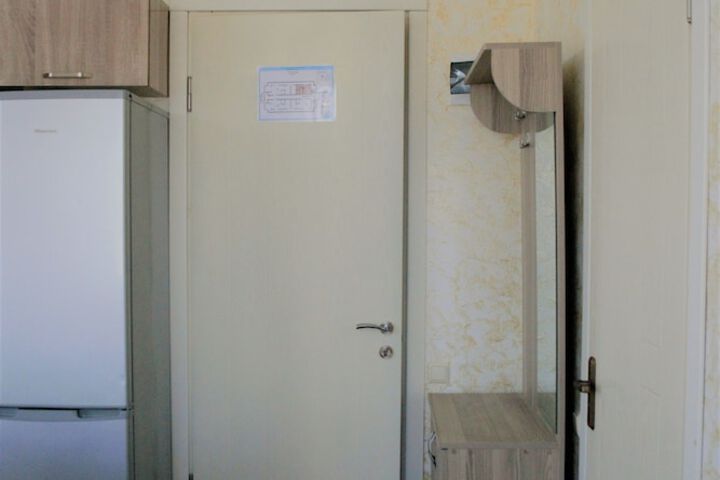 Room 48 of 66