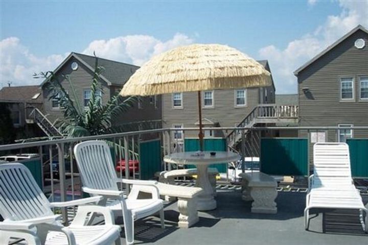 Sundeck 61 of 63