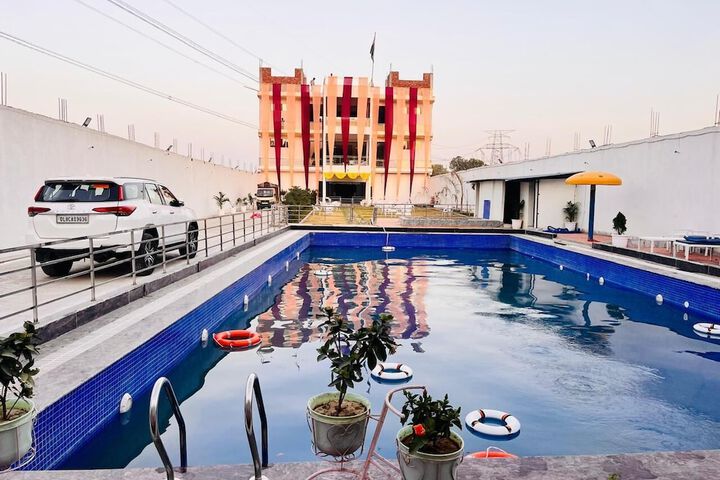 Pool 62 of 69