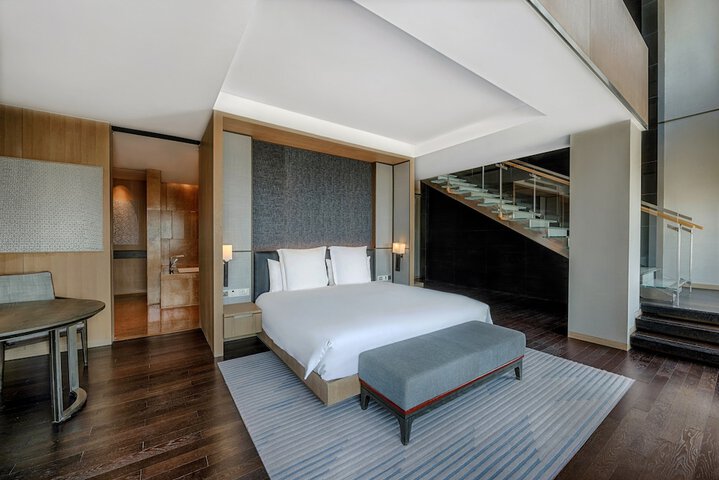 Room 12 of 95