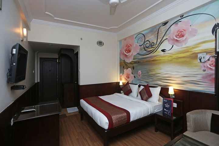 Room 10 of 19