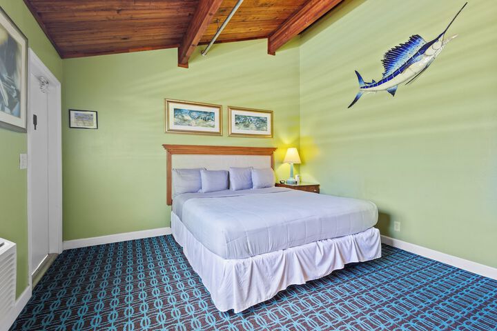 Room 2 of 27