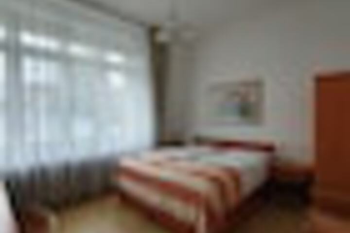 Room 98 of 324