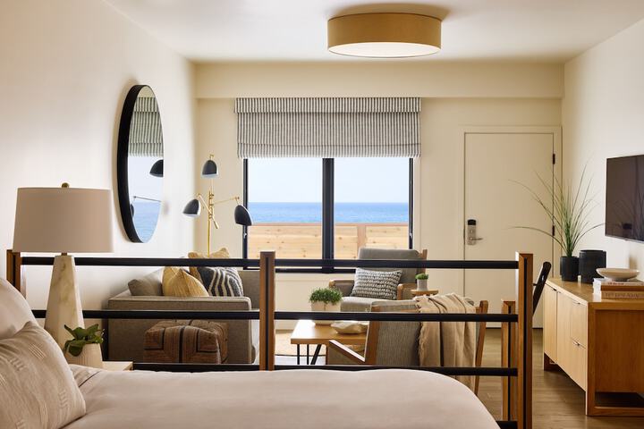 Standard King Bed Ocean View (56 of 63)