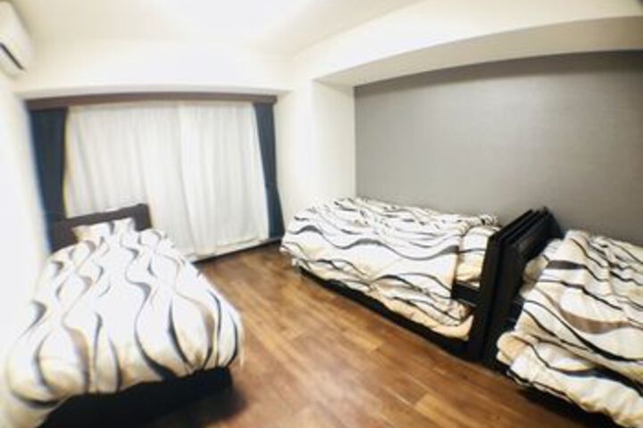 Room 27 of 115