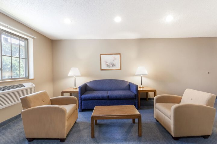 Room 4 of 32