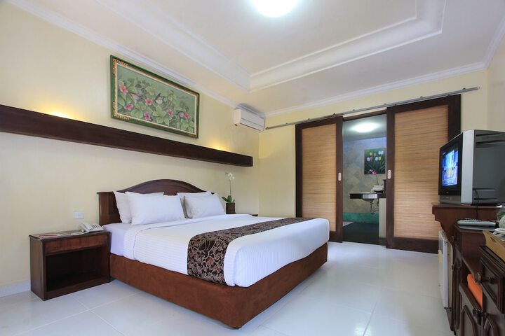 Room 19 of 172