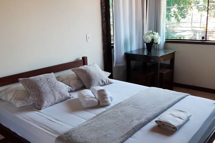 Room 5 of 11