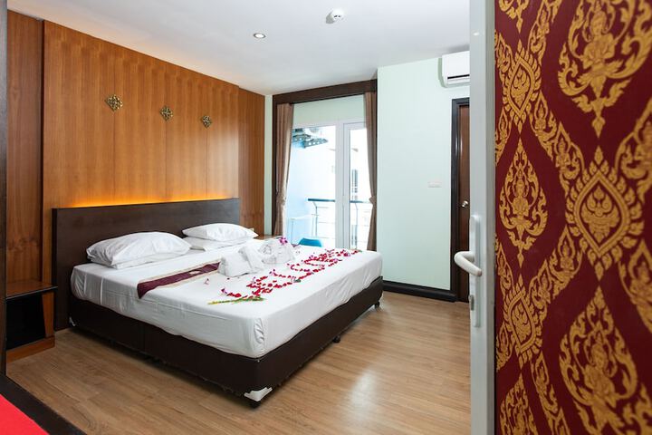 Room 22 of 80