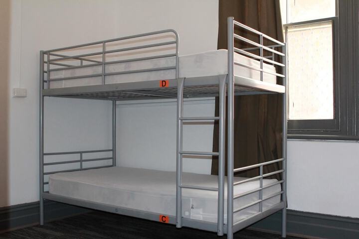 Room 15 of 38