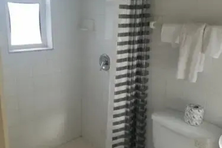 Room 7 of 11
