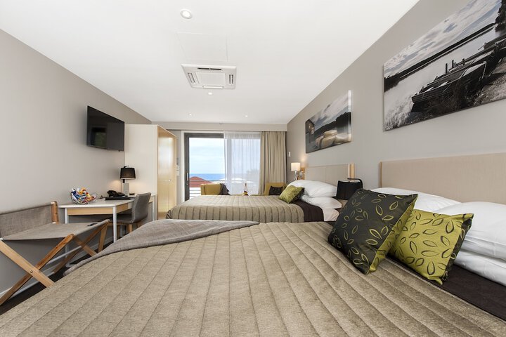 Room 9 of 63