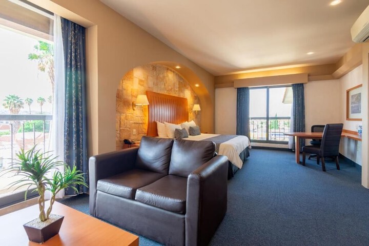 Room 47 of 120