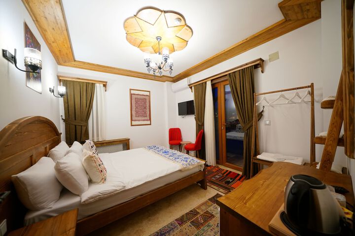 Room 12 of 51