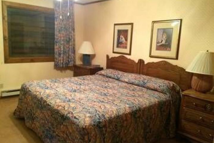 Room 10 of 30