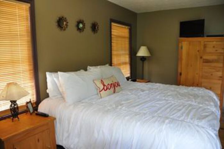 Hotel Suite Photo