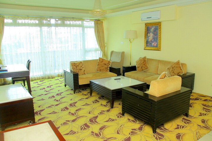 Room 48 of 66