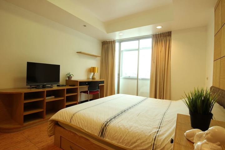 Room 8 of 46