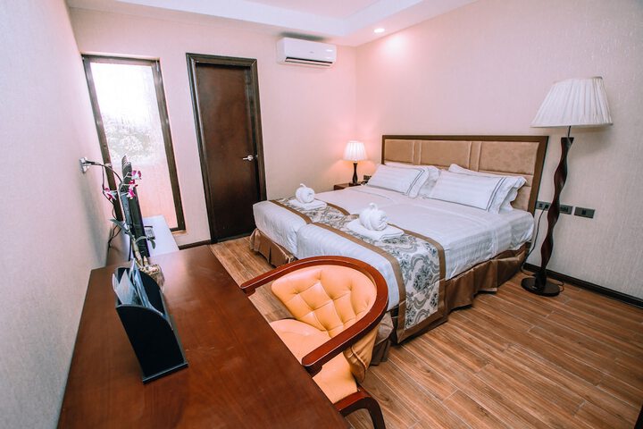 Room 17 of 49