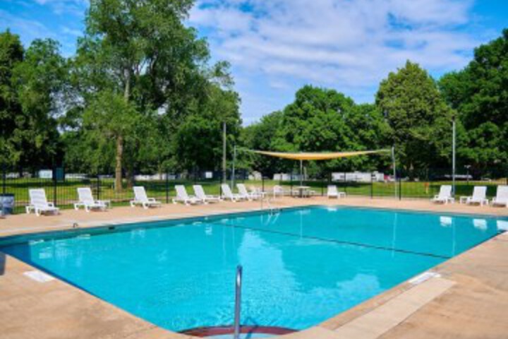Pool 19 of 42