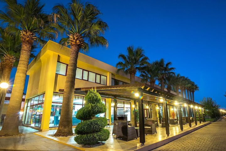 Hotel 52 of 53