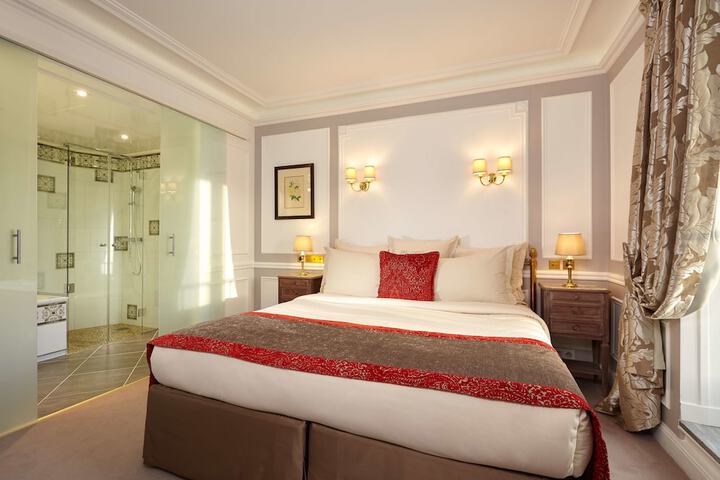 Room 31 of 234