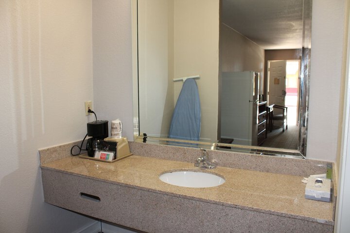 Bathroom sink