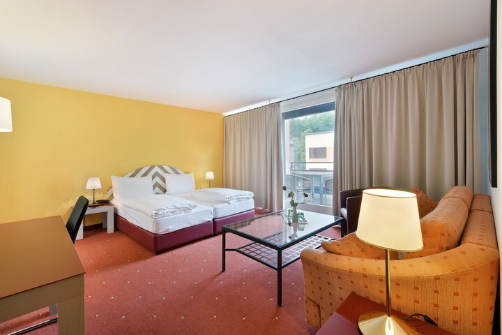 Room 13 of 49