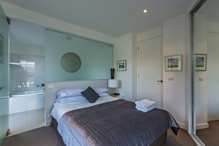 Room 6 of 34