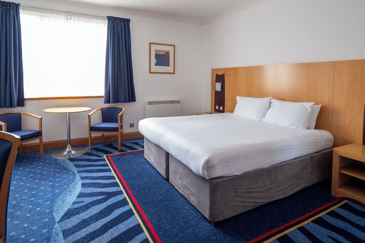 Room 15 of 39