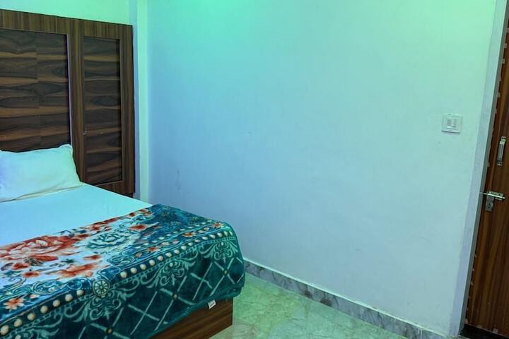 Room 3 of 23